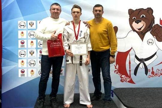 2-е место