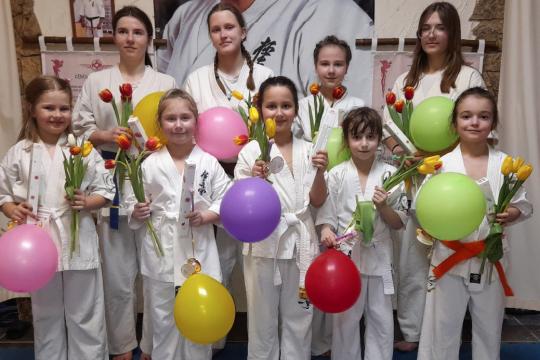 Поздравляем вас с Международным днем 8 Марта!!!