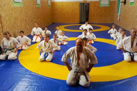 Пятница в зале у сэмпая Паршкина В.В