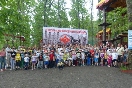 Надо находить время для общения с хорошими людьми.